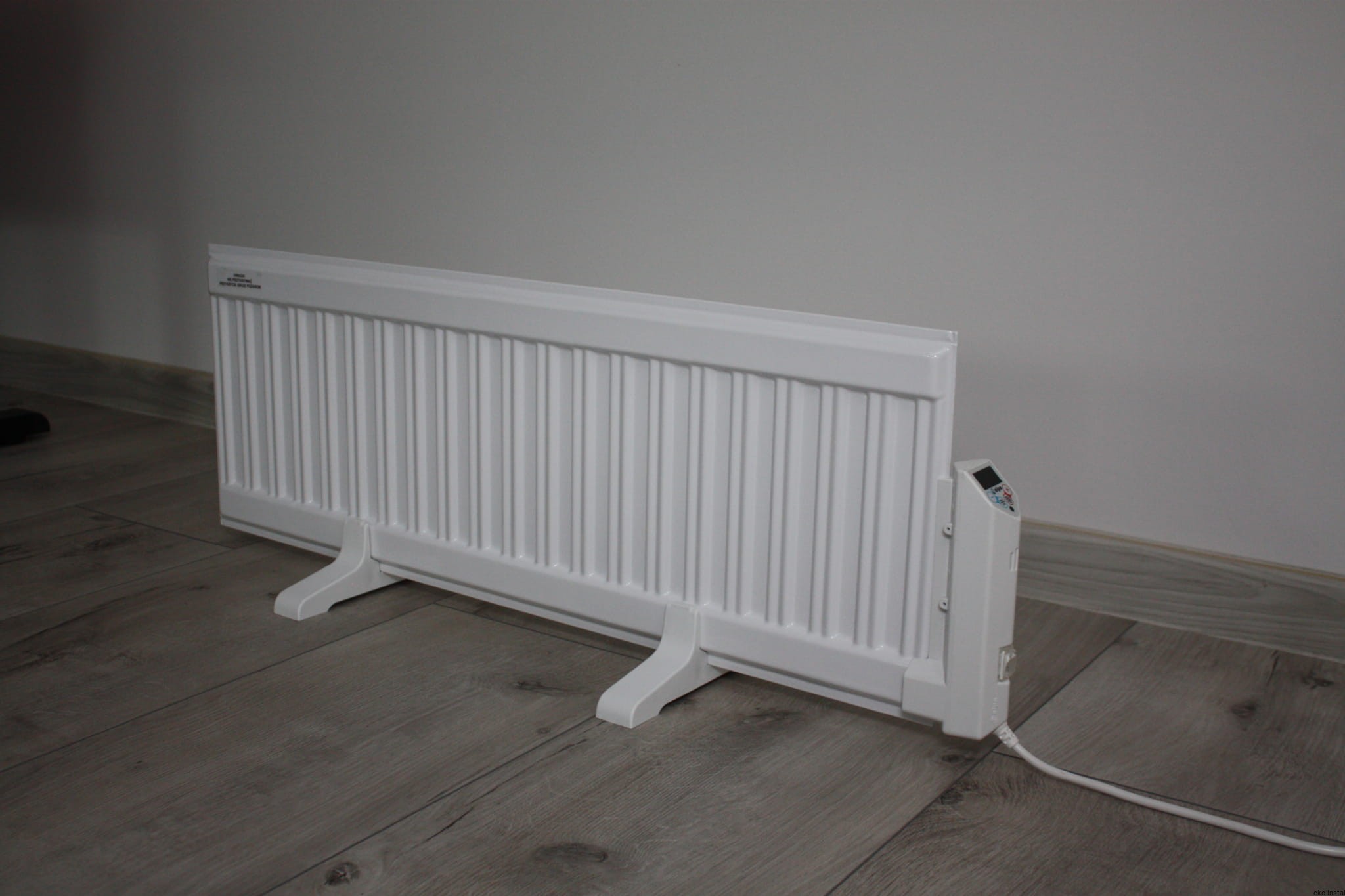 ELPE 400W LCD oil electric radiator (900x300) - Image 2